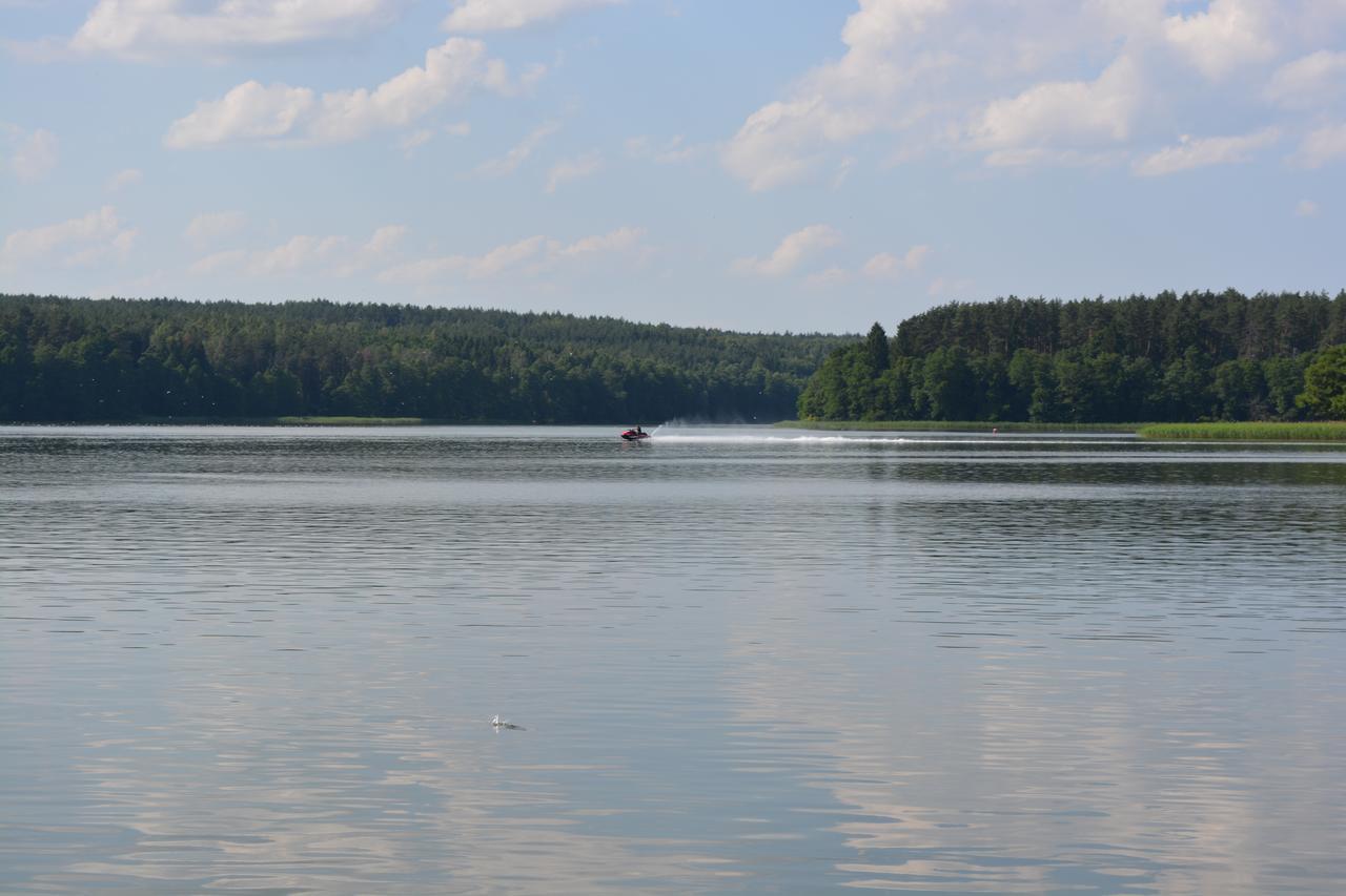 Posiadlosc Nad Zatoka Ryn  Exteriör bild
